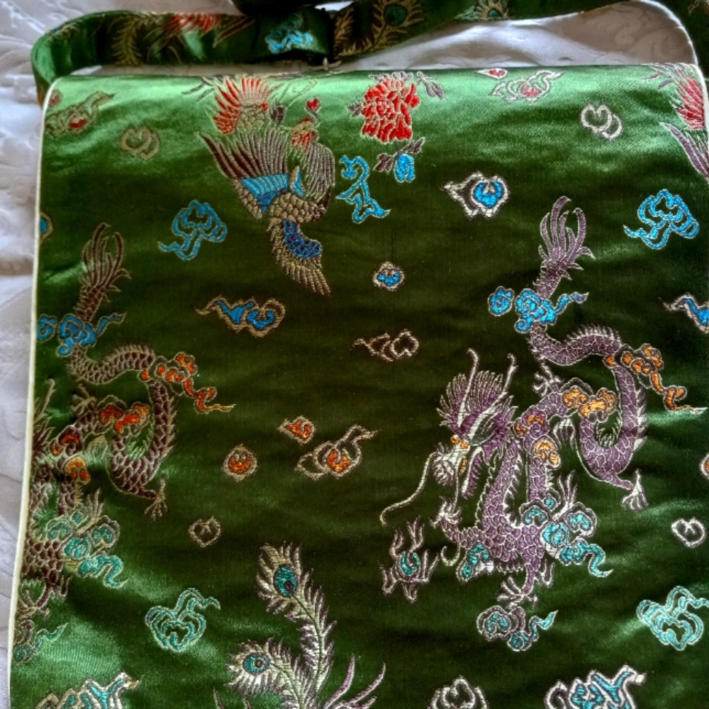 Fabric shoulder bag